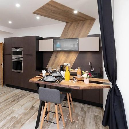 Le Papillon Apartment Aubenas Bagian luar foto